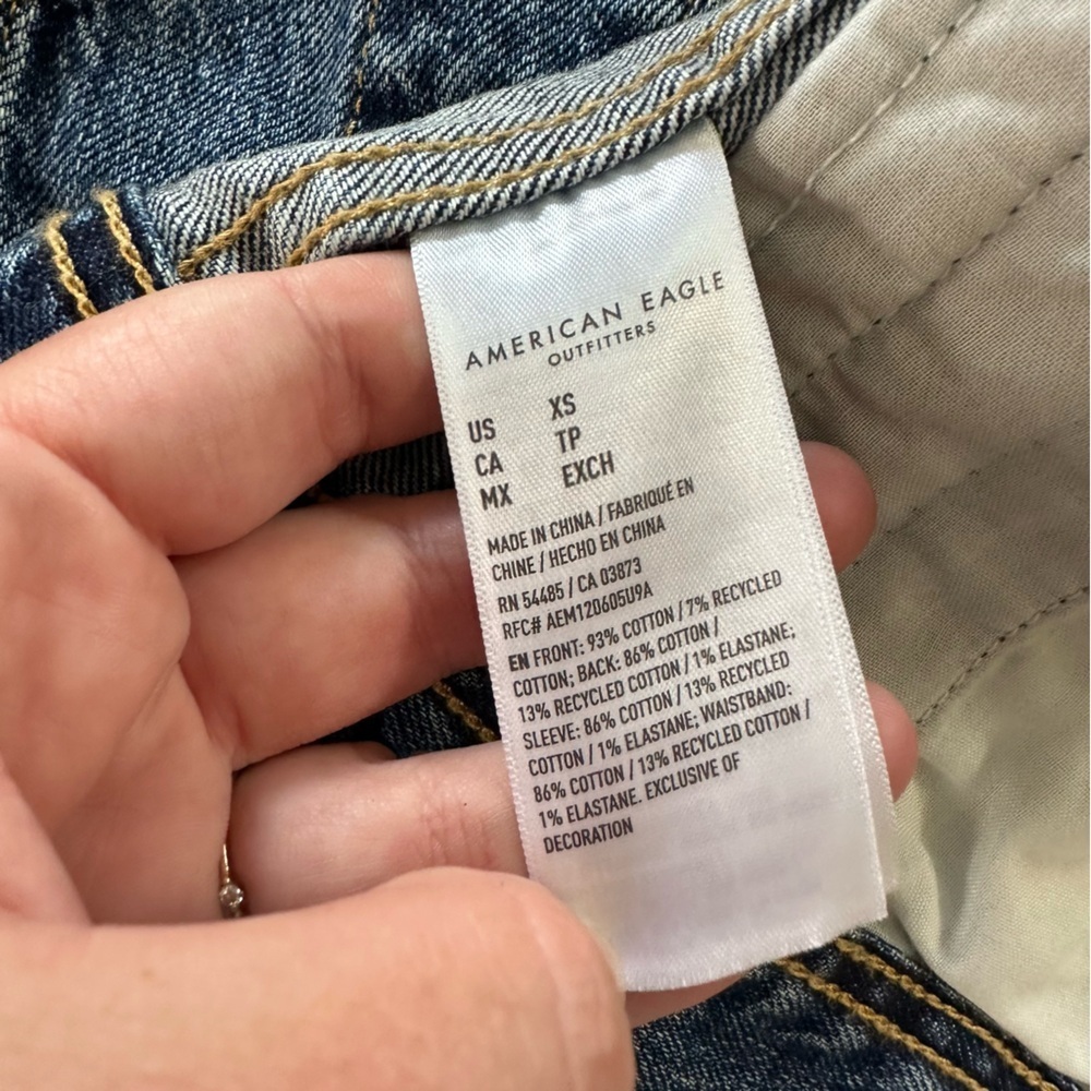 American Eagle Women’s XS Strigid Classic Denim Trucker Jacket - Picture 5 of 8